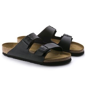BLACK BIRKENSTOCKS (new w tags) size:39(women’s 8)